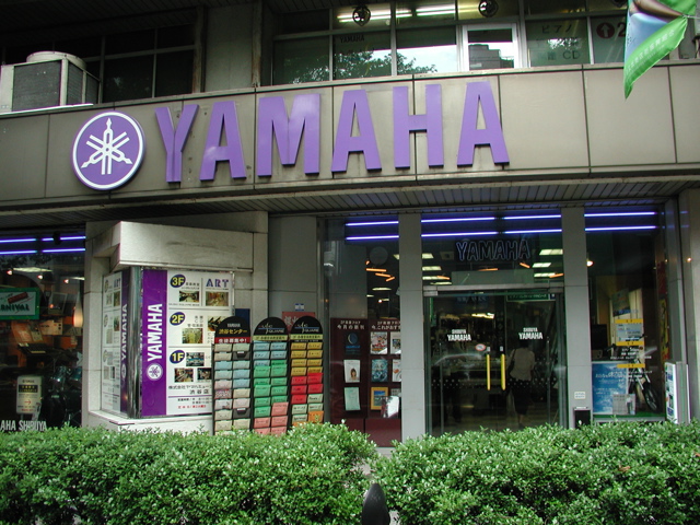 YAMAHA MUSIC STORE IN SHIBUYA